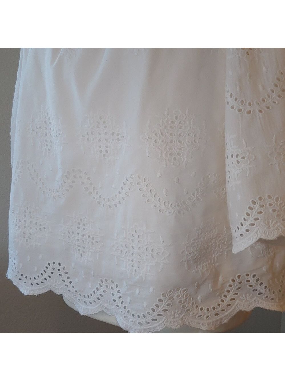 Saks Fifth Avenue White Cotton Eyelet 3/4 Sleeve Off Shoulders Top Women's Med - Picture 9 of 15